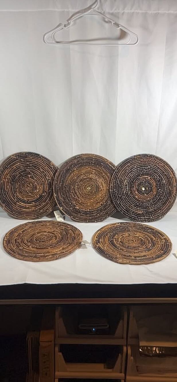 Woven Placemats Chargers Brown and Black Set of 5